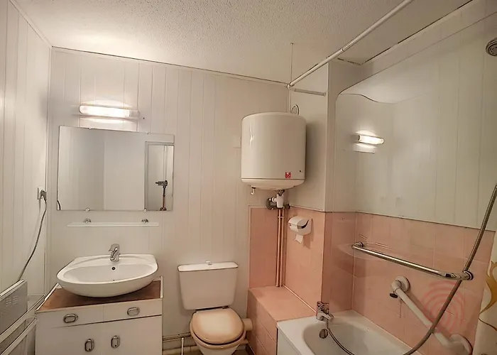 Rdc Avec Terrasse, Proche Thermes Et Centre-ville, Accepte Animaux - - Fr-1-451-98 * Lamalou-les-Bains